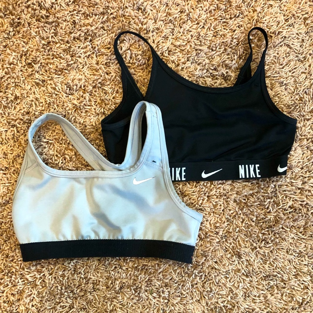 Nike girls sports bras size small